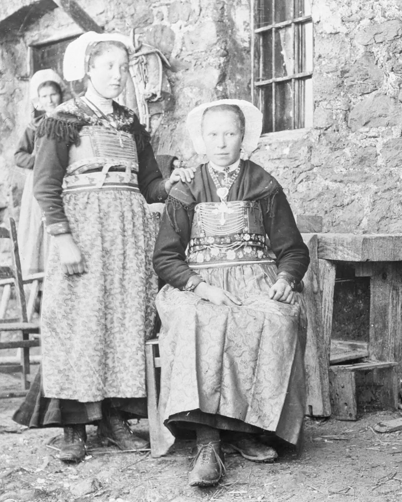 Vallée d'Arve - Costume et Ferme - Historique Alpes copie